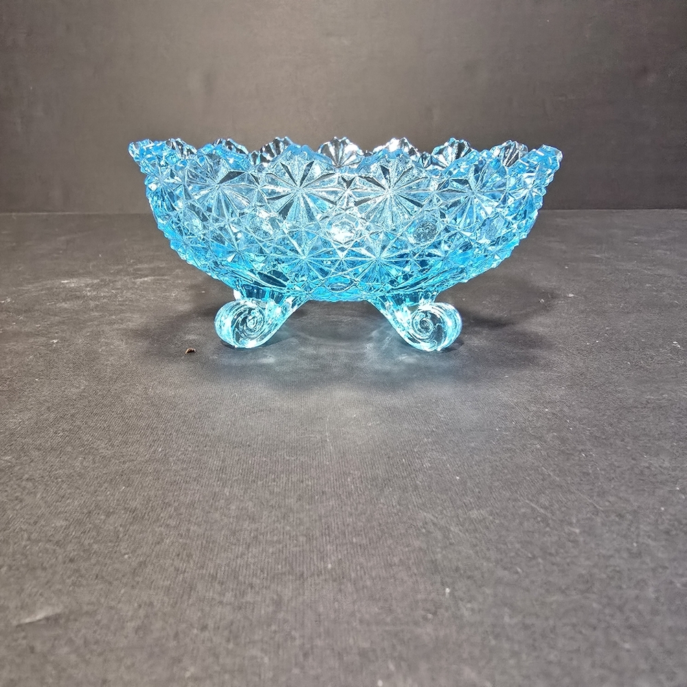 Vintage LG Wright Blue Daisy And Button Footed Trinket Candy 5.5"